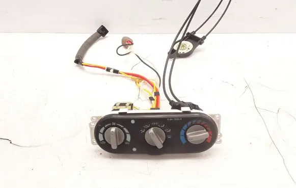 Mazda Tribute Climate control unit YL8H19980D 3L8419D674AB