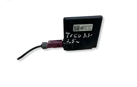 Volkswagen Tiguan Aerial antenna amplifier 3G9035534