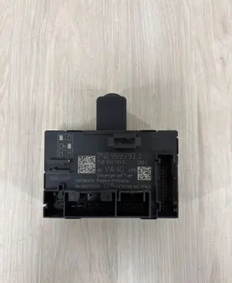 Seat Alhambra (Mk2) Door control unit/module 7N0959793J 7N0959793G 2840662313300