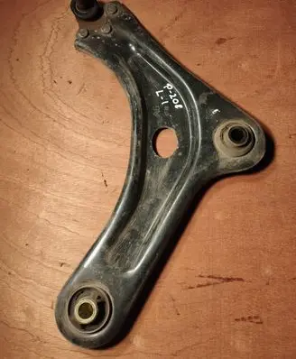 Peugeot 208 Front lower control arm/wishbone