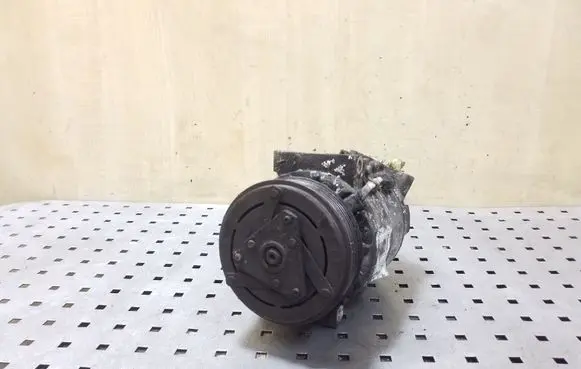Renault Trafic III (X82) Air conditioning (A/C) compressor (pump) 8200848916B