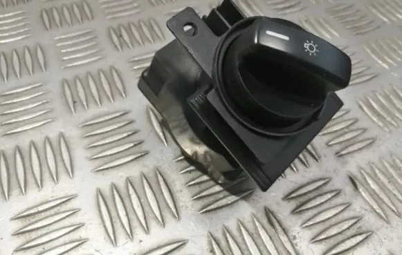 Mercedes-Benz A W169 Light switch 1695451704 32220501