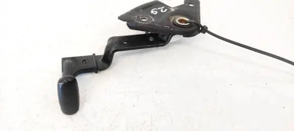 Engine bonnet (hood) release handle