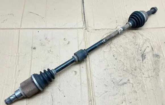 Nissan Note (E12) Front driveshaft