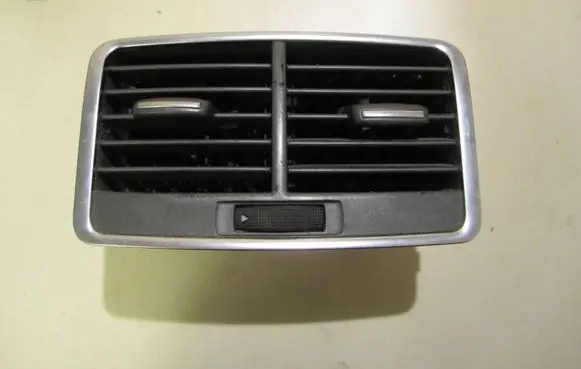 Audi A6 S6 C6 4F Rear air vent grill 4F0819203B