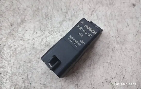 Jaguar XE Glow plug pre-heat relay FX23189E2AC 0281003123