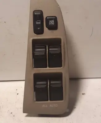 Toyota Avensis T250 Electric window control switch 8482005100 37168A110B07