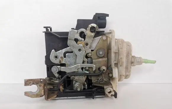 Audi A8 S8 D2 4D Front door lock 401837016A