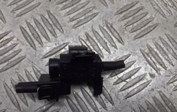Toyota Avensis T250 Valve vacuum 25860-0R010