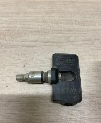 BMW 5 F10 F11 Tire pressure sensor Zpnvs62u009