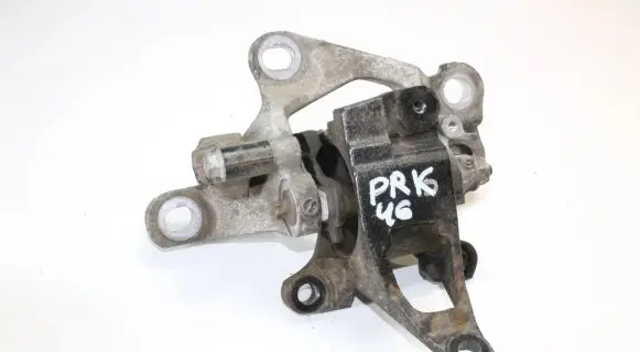 Mazda CX-5 Engine mount bracket