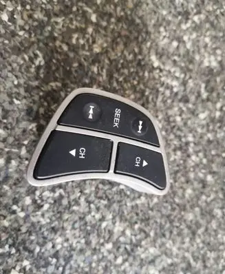 KIA Ceed Steering wheel buttons/switches 