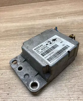 Nissan Primera Airbag control unit/module 98820AV200 0285001420