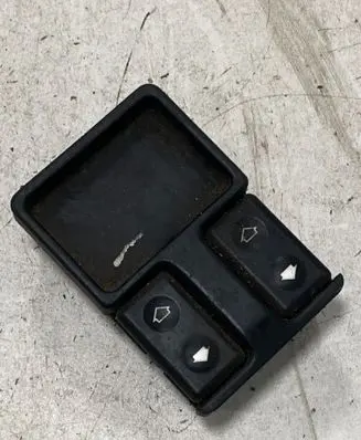 BMW 5 E34 Electric window control switch 1374491