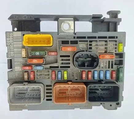 Peugeot 407 BSM Control unit 9666700180 BSMR0200