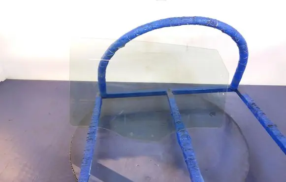 Rear door window glass