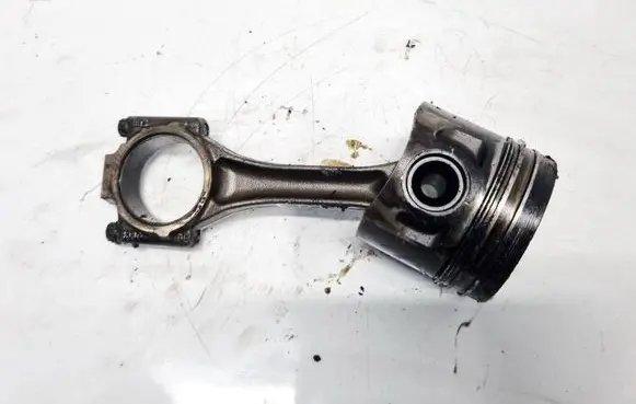 Volkswagen PASSAT B5.5 Piston with connecting rod 