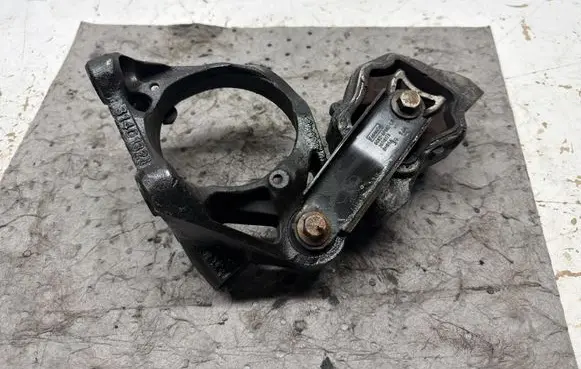 Volvo V60 Engine mount bracket 30748173