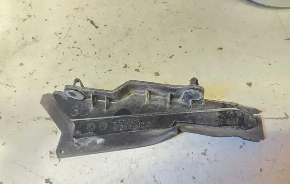 Toyota C-HR I Engine compartment rubber 53352F4010