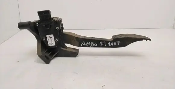 Opel Combo C Accelerator throttle pedal 9129423 6PV00811000