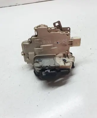 Audi A4 S4 B7 8E 8H Front door lock 8E0839016AA
