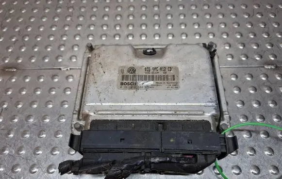 Seat Ibiza III (6L) Engine control unit/module S27705942 038906012CD 0281010688