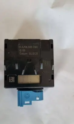 Mercedes-Benz C W206 USB socket connector A2068203101