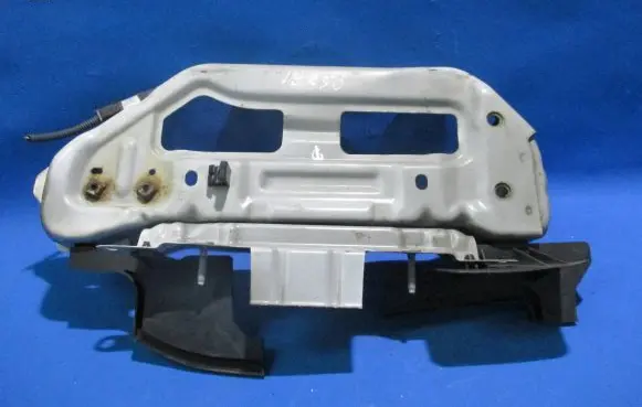 Toyota Verso-S Other exterior part