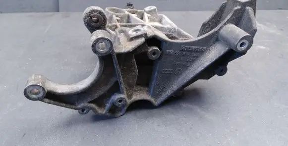 Audi A6 S6 C6 4F Engine mounting bracket 059145169AA