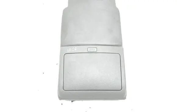 Hyundai Santa Fe Rear seat armrest 