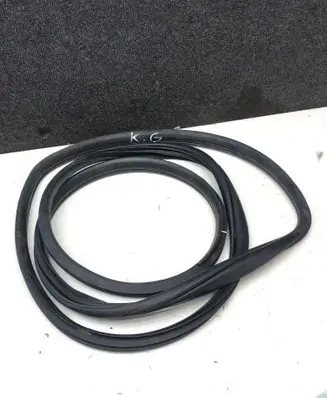 KIA Sorento Rear door rubber seal (on body) 
