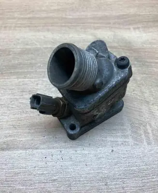 Volvo S70 V70 V70 XC Thermostat housing 30777475