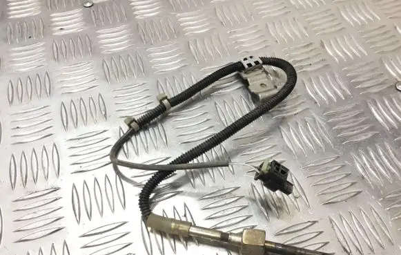 Mercedes-Benz GLC X253 C253 Exhaust gas temperature sensor A0009050805
