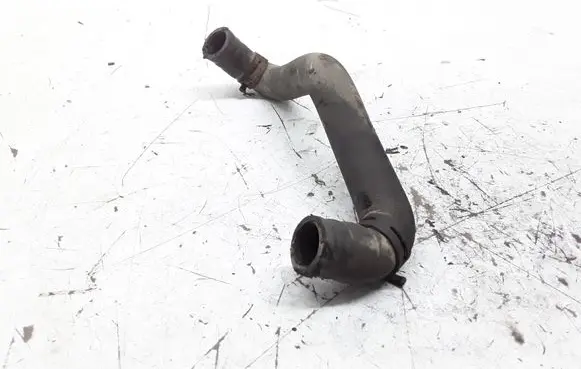Volkswagen Touran I Engine coolant pipe/hose