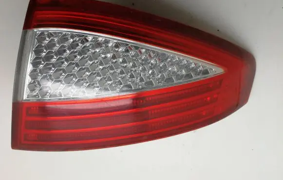 Ford Mondeo MK IV Rear/tail lights 7S7113404A