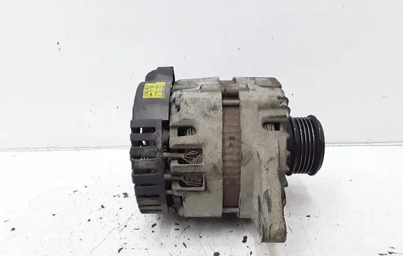 Hyundai ix35 Generator/alternator 2611067