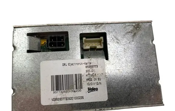 Volkswagen PASSAT B7 Light switch 89393773
