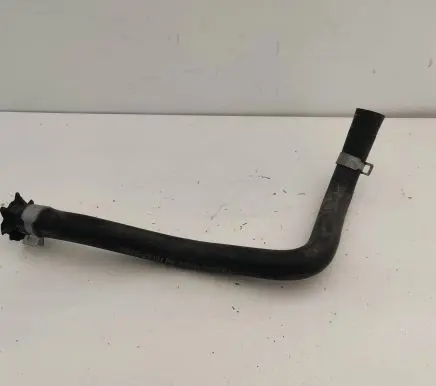 Coolant pipe/hose