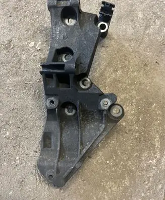 Renault Megane II Generator/alternator bracket 8200072727