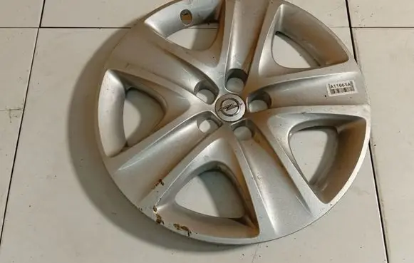 Opel Astra J R17 wheel hub/cap/trim 13286691