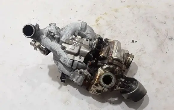 Mercedes-Benz C W206 Turbo A6540903201