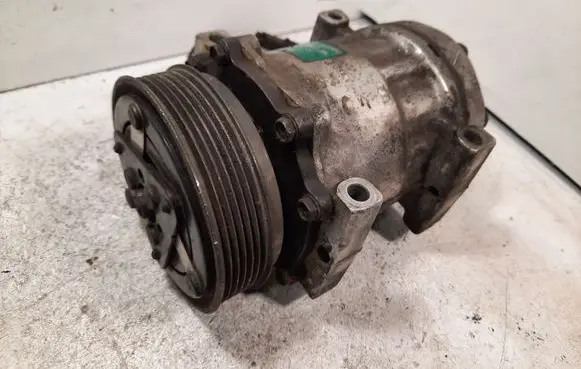 Volvo S40, V40 Air conditioning (A/C) compressor (pump) 2454510934 8200040681 SD7H15