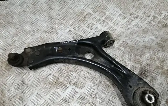 Ford Focus Front lower control arm/wishbone