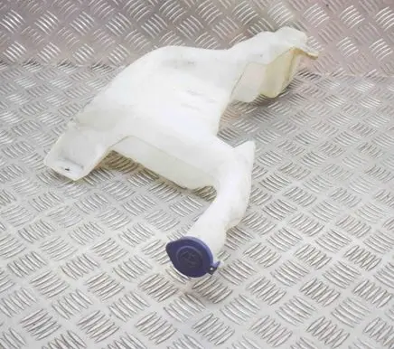 Windshield washer fluid reservoir/tank