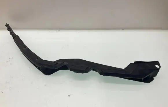 Skoda Octavia Mk2 (1Z) Front bumper mounting bracket 1Z0807184B