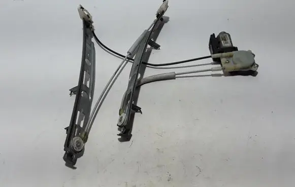 Renault Megane II Front window lifting mechanism without motor 8200075938