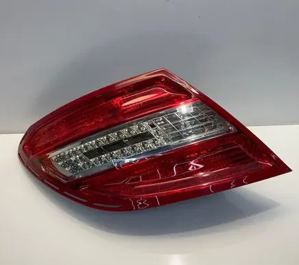 Mercedes-Benz C W204 Rear/tail lights 2049068702 33181E12170 A2049068702