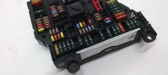 BMW 7 F01 F02 F03 F04 Fuse module 9210857