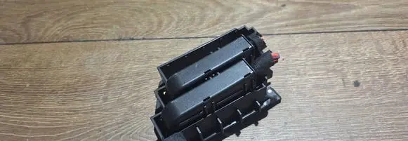 Audi A6 S6 C6 4F Fuse module 4f1971845a