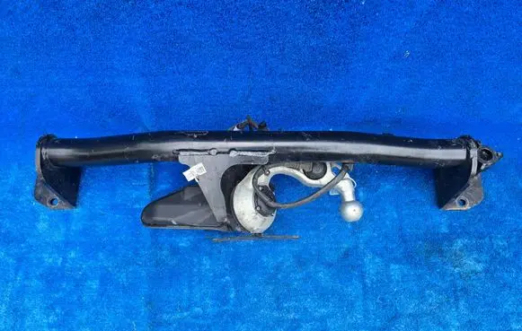 BMW X1 U11 Tow bar 5A63E20